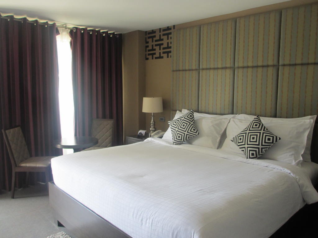 The Theodore Hotel Tagaytay City Exterior foto