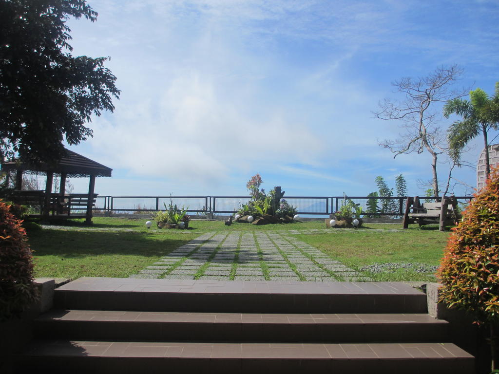 The Theodore Hotel Tagaytay City Exterior foto