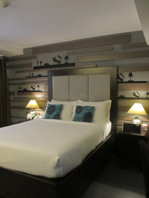 The Theodore Hotel Tagaytay City Exterior foto